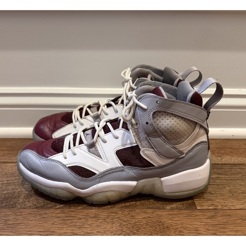 Nike Air Jordan Jumpman Two Trey White Cherrywood Red DO1925-103 Size 8.5